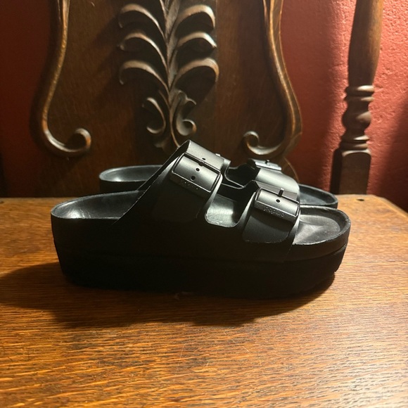 Birkenstock Black Women's platform Sandals - Picture 3 of 6